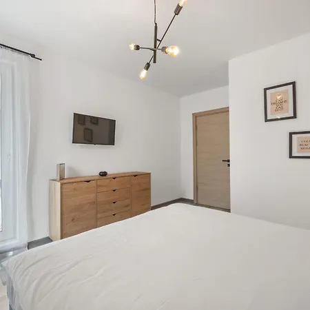 Cosmic Mood10 By Alezzi Apartment Navodari